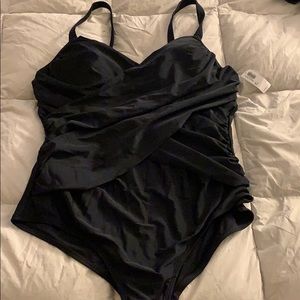 Old navy plus size bathing suit (NWT)